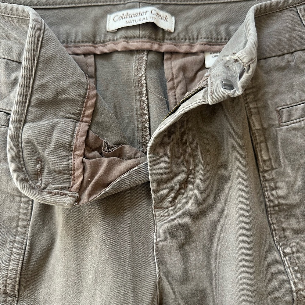 Coldwater Creek Women’s Capri Pants in Olive Drab Size 10 - Picture 2 of 3